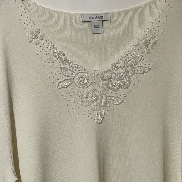 Dressbarn size 14/16 ivory v neck embroidered beaded pearls long sleeve sweater - Picture 2 of 8